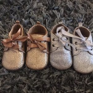 Set of 2 Baby girl crib shoes